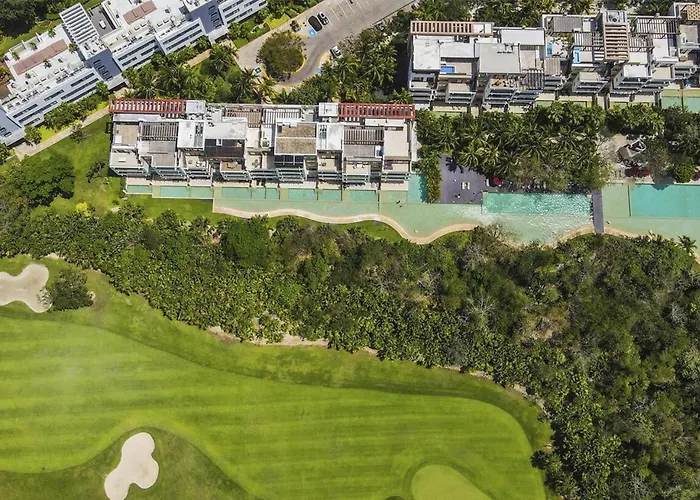 Corasol With Rooftop Pools, Club Access & Private Terrace Playa del Carmen